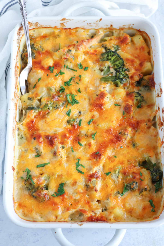 30 Easy Dinner Casseroles That Make Weeknight Cooking Almost Too Simple 30 Easy Dinner Casseroles That Make Weeknight Cooking Almost Too Simple