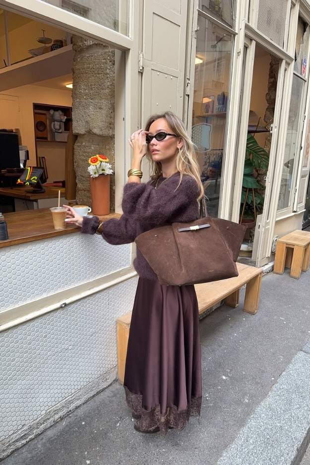 21 Winter Long Skirt Outfits That Give Effortless French-Girl Energy 21 Winter Long Skirt Outfits That Give Effortless French-Girl Energy