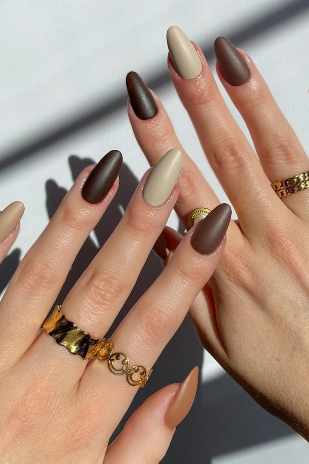 21 Gorgeous November Nail Ideas for That Perfect Late-Fall Aesthetic 21 Gorgeous November Nail Ideas for That Perfect Late-Fall Aesthetic