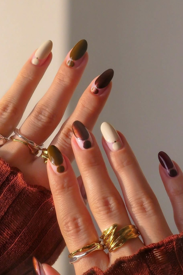 21 Gorgeous November Nail Ideas for That Perfect Late-Fall Aesthetic 21 Gorgeous November Nail Ideas for That Perfect Late-Fall Aesthetic