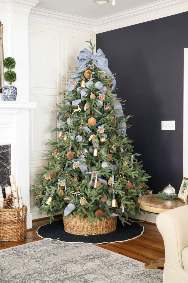 17 Classy Ralph Lauren Christmas Tree Ideas That Look Straight Out of a Luxury Holiday Home 17 Classy Ralph Lauren Christmas Tree Ideas That Look Straight Out of a Luxury Holiday Home