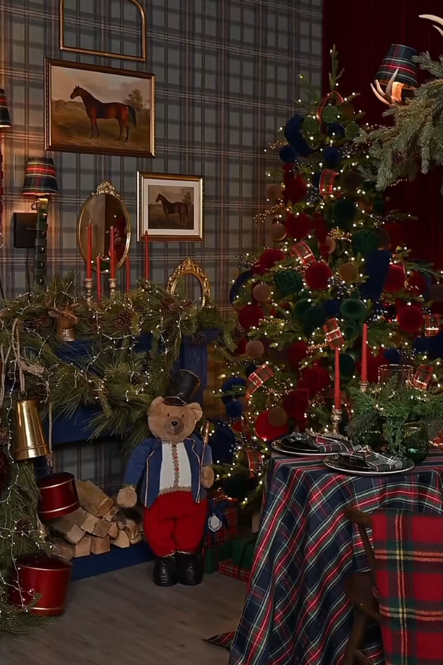 17 Classy Ralph Lauren Christmas Tree Ideas That Look Straight Out of a Luxury Holiday Home 17 Classy Ralph Lauren Christmas Tree Ideas That Look Straight Out of a Luxury Holiday Home