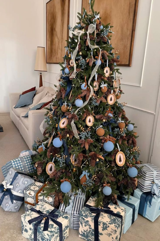 17 Classy Ralph Lauren Christmas Tree Ideas That Look Straight Out of a Luxury Holiday Home 17 Classy Ralph Lauren Christmas Tree Ideas That Look Straight Out of a Luxury Holiday Home