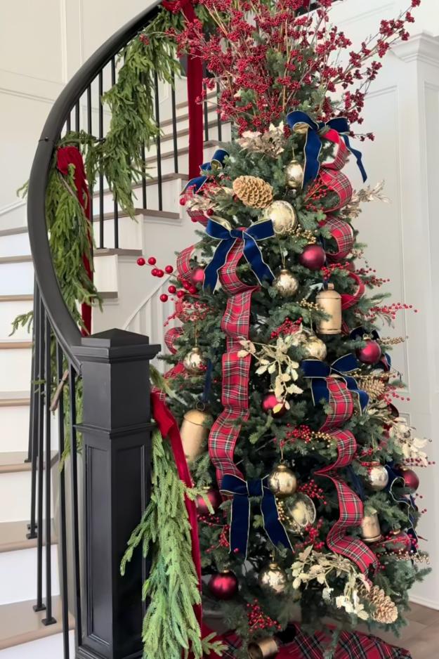 17 Classy Ralph Lauren Christmas Tree Ideas That Look Straight Out of a Luxury Holiday Home 17 Classy Ralph Lauren Christmas Tree Ideas That Look Straight Out of a Luxury Holiday Home