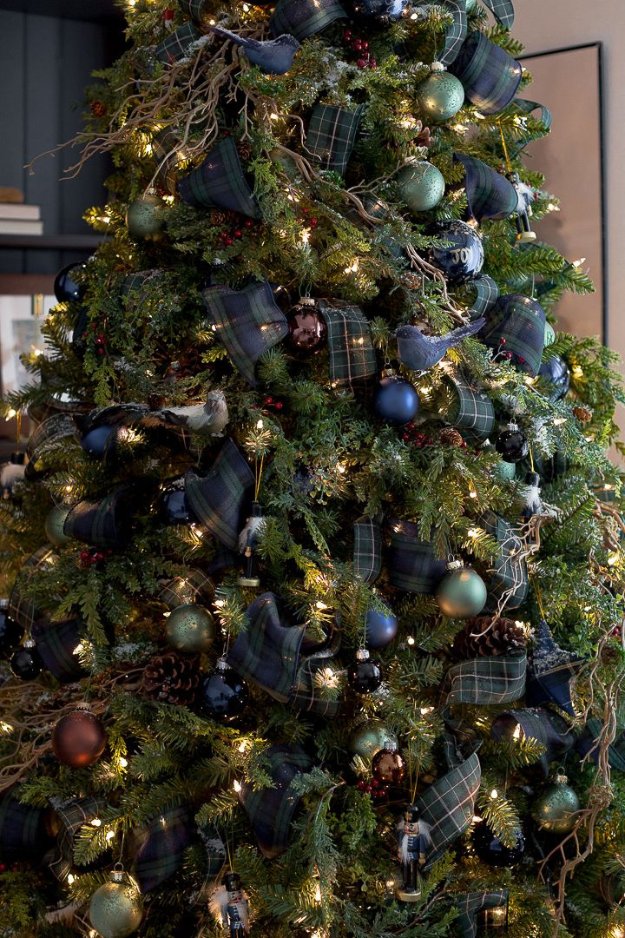 17 Classy Ralph Lauren Christmas Tree Ideas That Look Straight Out of a Luxury Holiday Home 17 Classy Ralph Lauren Christmas Tree Ideas That Look Straight Out of a Luxury Holiday Home