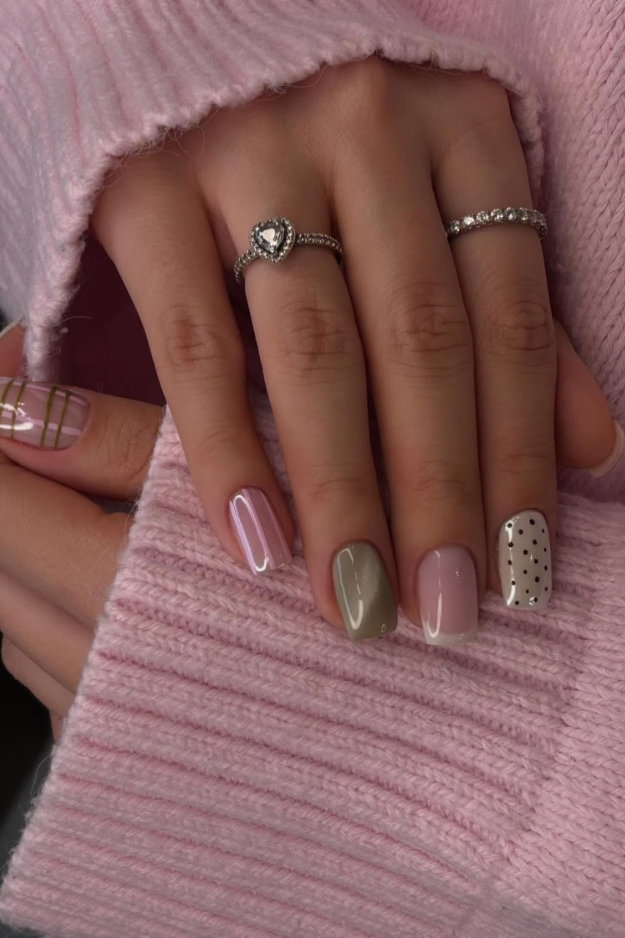 22 Goregous Short Winter Nails for Your Next Cozy-Girl Manicure 22 Goregous Short Winter Nails for Your Next Cozy-Girl Manicure