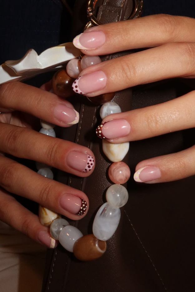 22 Goregous Short Winter Nails for Your Next Cozy-Girl Manicure 22 Goregous Short Winter Nails for Your Next Cozy-Girl Manicure
