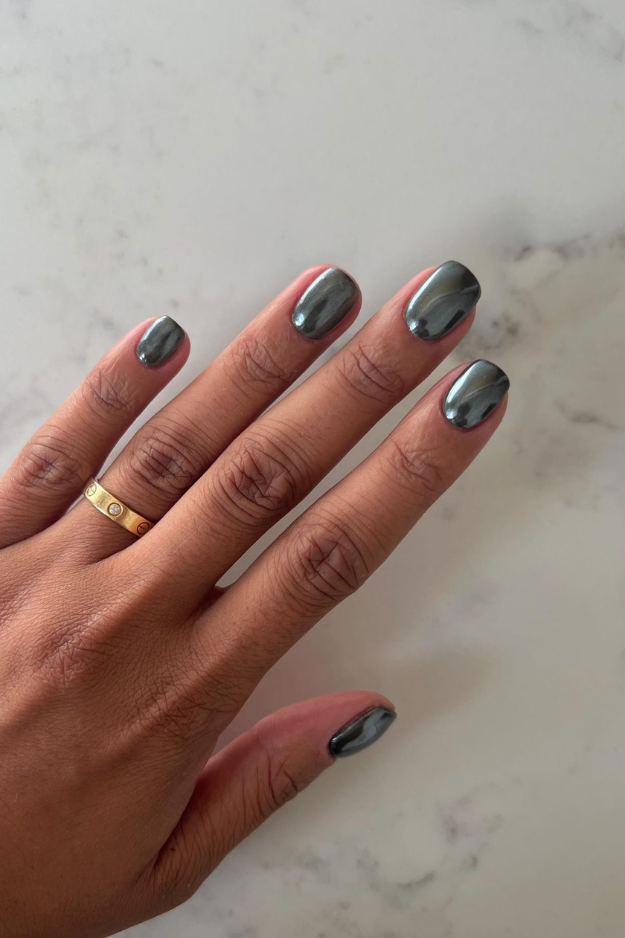 22 Goregous Short Winter Nails for Your Next Cozy-Girl Manicure 22 Goregous Short Winter Nails for Your Next Cozy-Girl Manicure