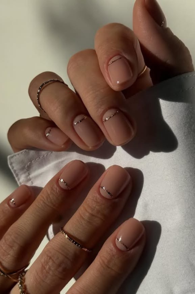 22 Goregous Short Winter Nails for Your Next Cozy-Girl Manicure 22 Goregous Short Winter Nails for Your Next Cozy-Girl Manicure