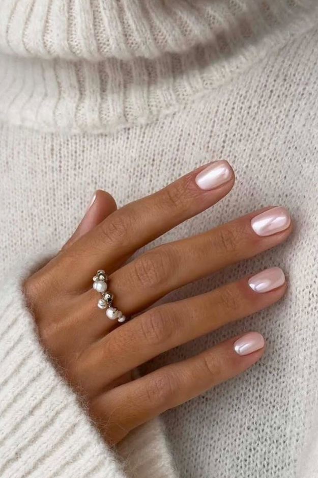 22 Goregous Short Winter Nails for Your Next Cozy-Girl Manicure 22 Goregous Short Winter Nails for Your Next Cozy-Girl Manicure