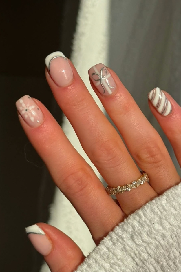 17 Christmas Winter Nails Worth Screenshotting Before Your December Appointment 17 Christmas Winter Nails Worth Screenshotting Before Your December Appointment
