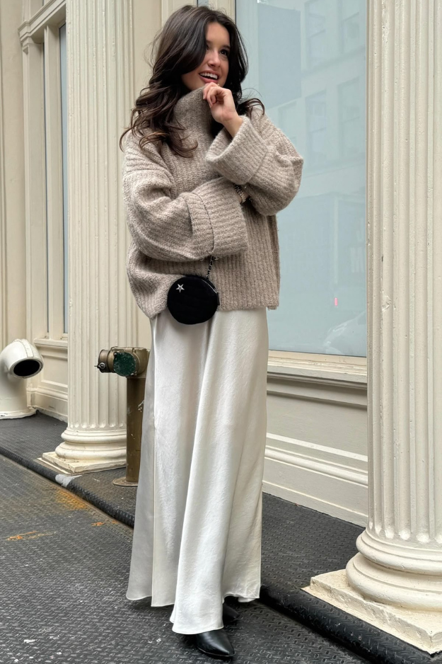 14 Winter Church Outfits That Make Modest Dressing Feel Anything but Boring 14 Winter Church Outfits That Make Modest Dressing Feel Anything but Boring