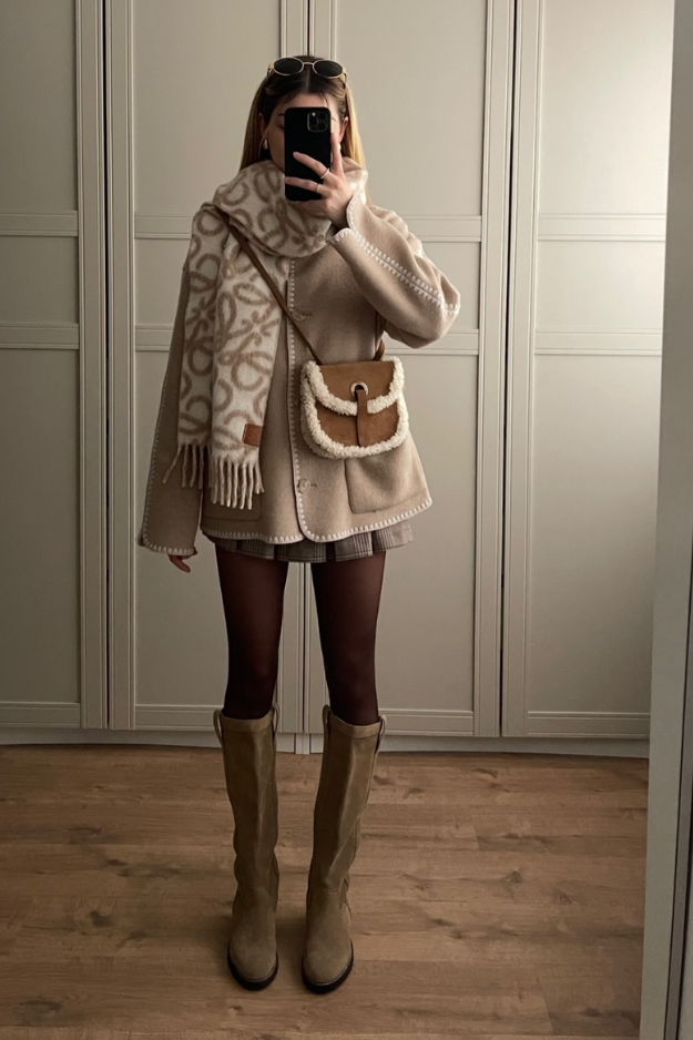 24 Cozy-but-Sexy Winter Date Night Outfits for Looking Hot Without Freezing 24 Cozy-but-Sexy Winter Date Night Outfits for Looking Hot Without Freezing