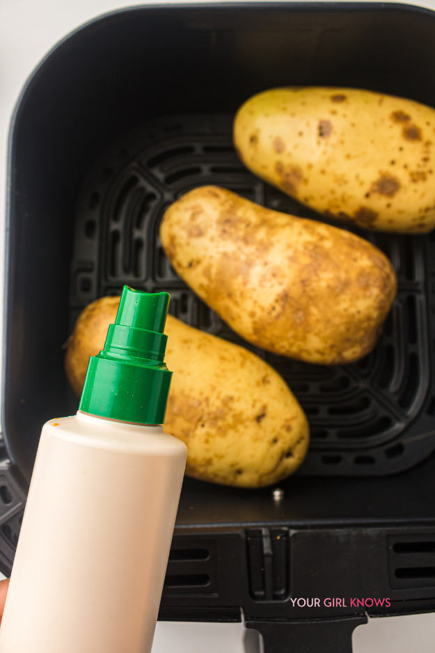 Crispy-Skinned Air Fryer Baked Potatoes That Is Ridiculously Easy to Make Crispy-Skinned Air Fryer Baked Potatoes That Is Ridiculously Easy to Make