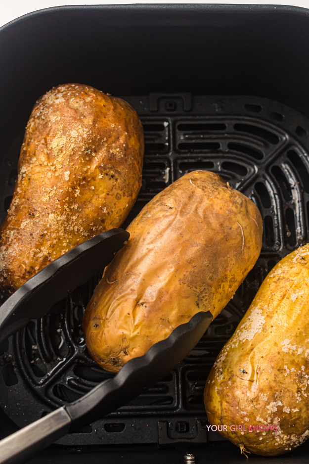 Crispy-Skinned Air Fryer Baked Potatoes That Is Ridiculously Easy to Make Crispy-Skinned Air Fryer Baked Potatoes That Is Ridiculously Easy to Make