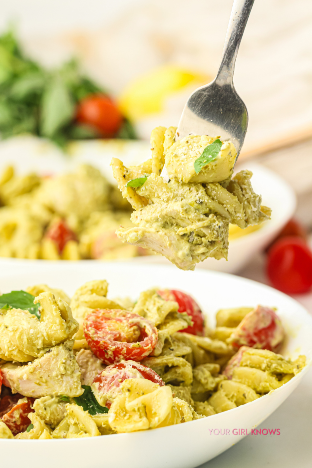 The 30-Minute Chicken Pesto Pasta That Makes Weeknight Dinner Feel Fancy The 30-Minute Chicken Pesto Pasta That Makes Weeknight Dinner Feel Fancy