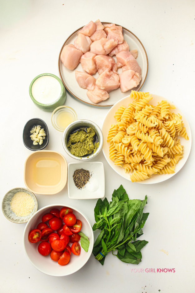 The 30-Minute Chicken Pesto Pasta That Makes Weeknight Dinner Feel Fancy The 30-Minute Chicken Pesto Pasta That Makes Weeknight Dinner Feel Fancy