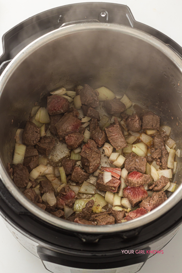 The Easy Instant Pot Beef Stew That Delivers Sunday-Dinner Flavor Without Hours of Cooking The Easy Instant Pot Beef Stew That Delivers Sunday-Dinner Flavor Without Hours of Cooking