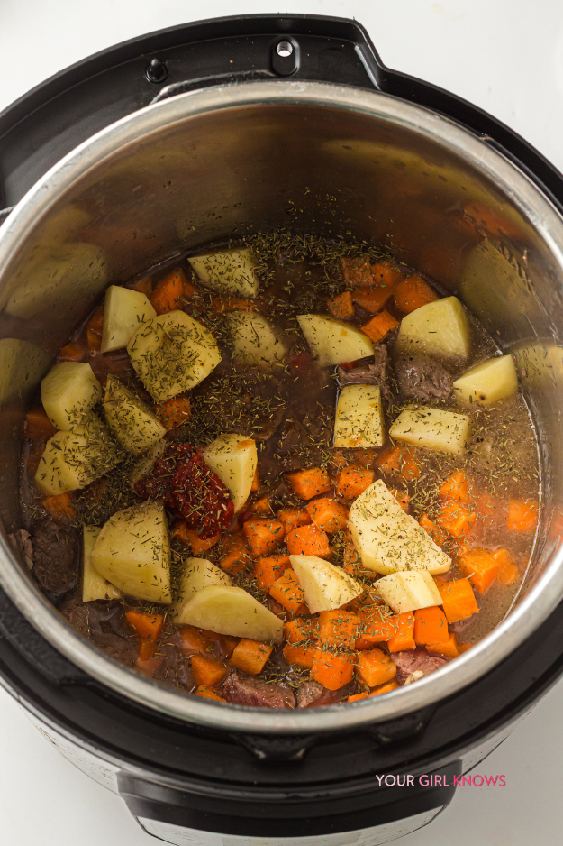 The Easy Instant Pot Beef Stew That Delivers Sunday-Dinner Flavor Without Hours of Cooking The Easy Instant Pot Beef Stew That Delivers Sunday-Dinner Flavor Without Hours of Cooking