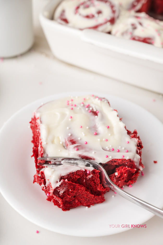 These Red Velvet Cinnamon Rolls are So Soft and Gooey, You'll Want One Straight From the Pan These Red Velvet Cinnamon Rolls are So Soft and Gooey, You'll Want One Straight From the Pan