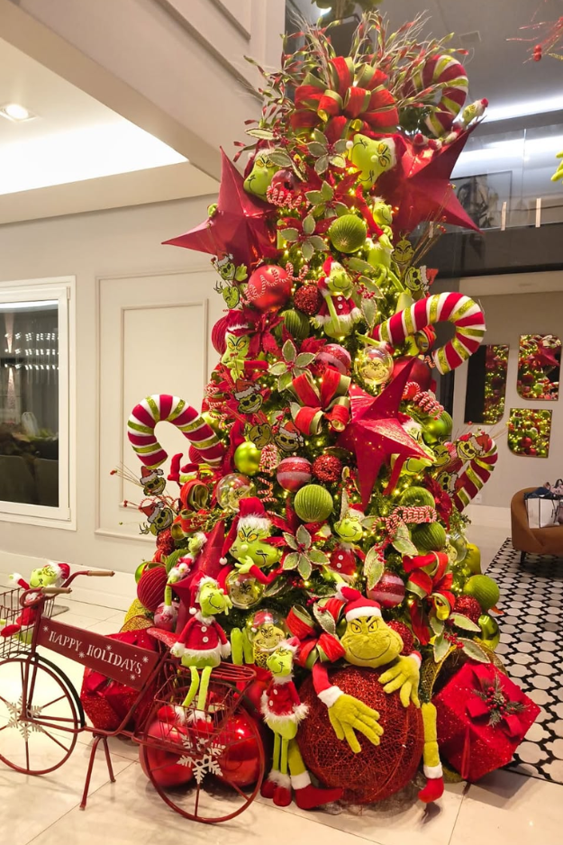 21 Creative Grinch Christmas Trees for a Whoville-Inspired Holiday Home 21 Creative Grinch Christmas Trees for a Whoville-Inspired Holiday Home