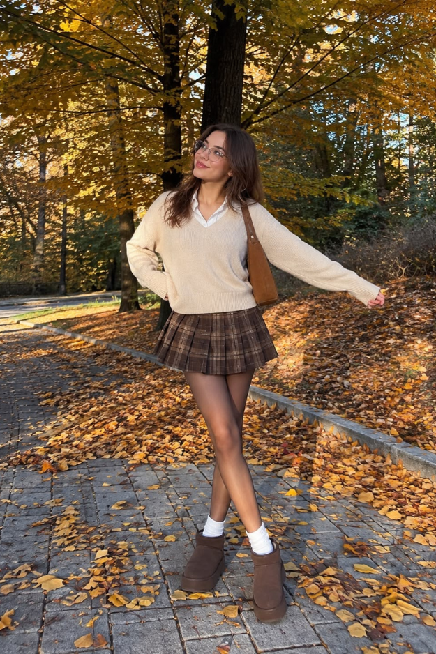 23 Thanksgiving Outfits That Look Chic Enough for Photos but Cozy Enough for Seconds 23 Thanksgiving Outfits That Look Chic Enough for Photos but Cozy Enough for Seconds